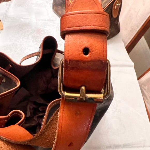 Louis Vuitton Vintage Monogram Bucket Bag - Picture 5 of 11